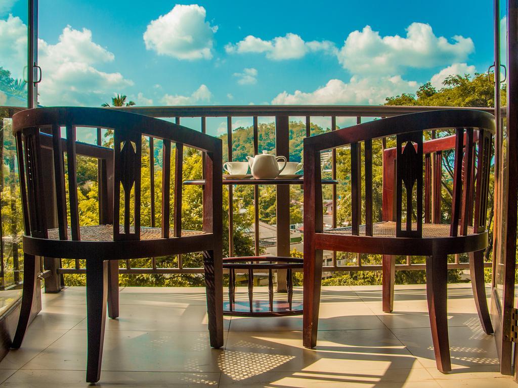 Aronka Homestay Kandy Ngoại thất bức ảnh