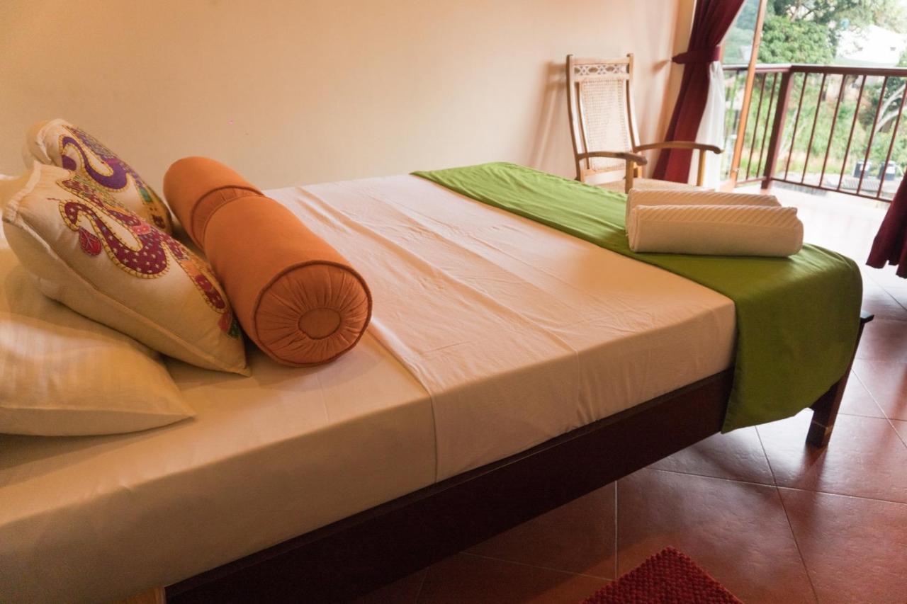 Aronka Homestay Kandy Ngoại thất bức ảnh