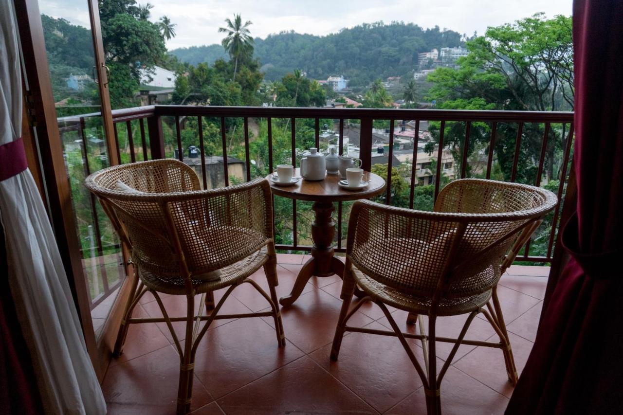 Aronka Homestay Kandy Ngoại thất bức ảnh