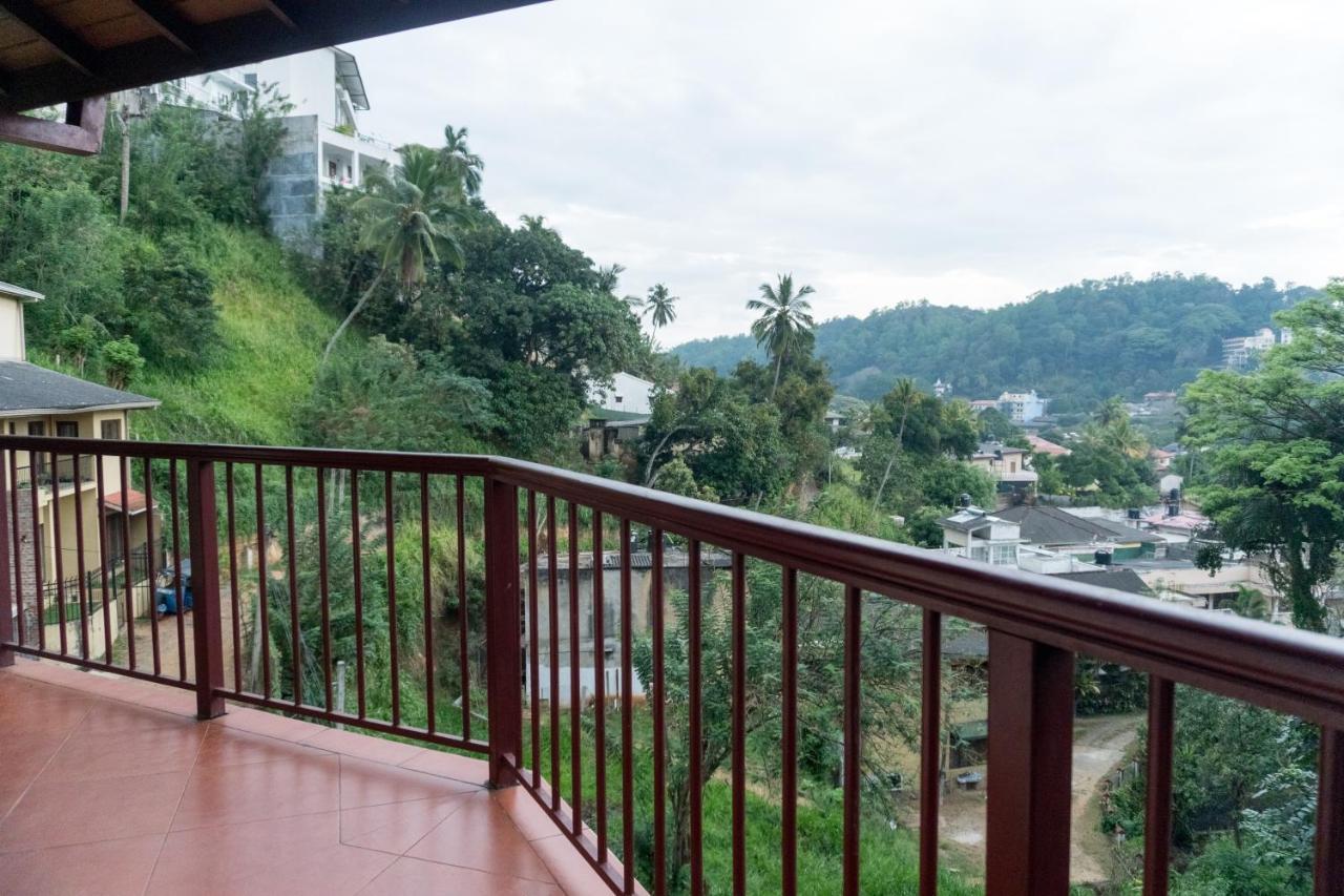 Aronka Homestay Kandy Ngoại thất bức ảnh